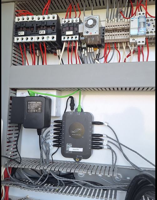 Circuit monitoring alongside existing control equipment